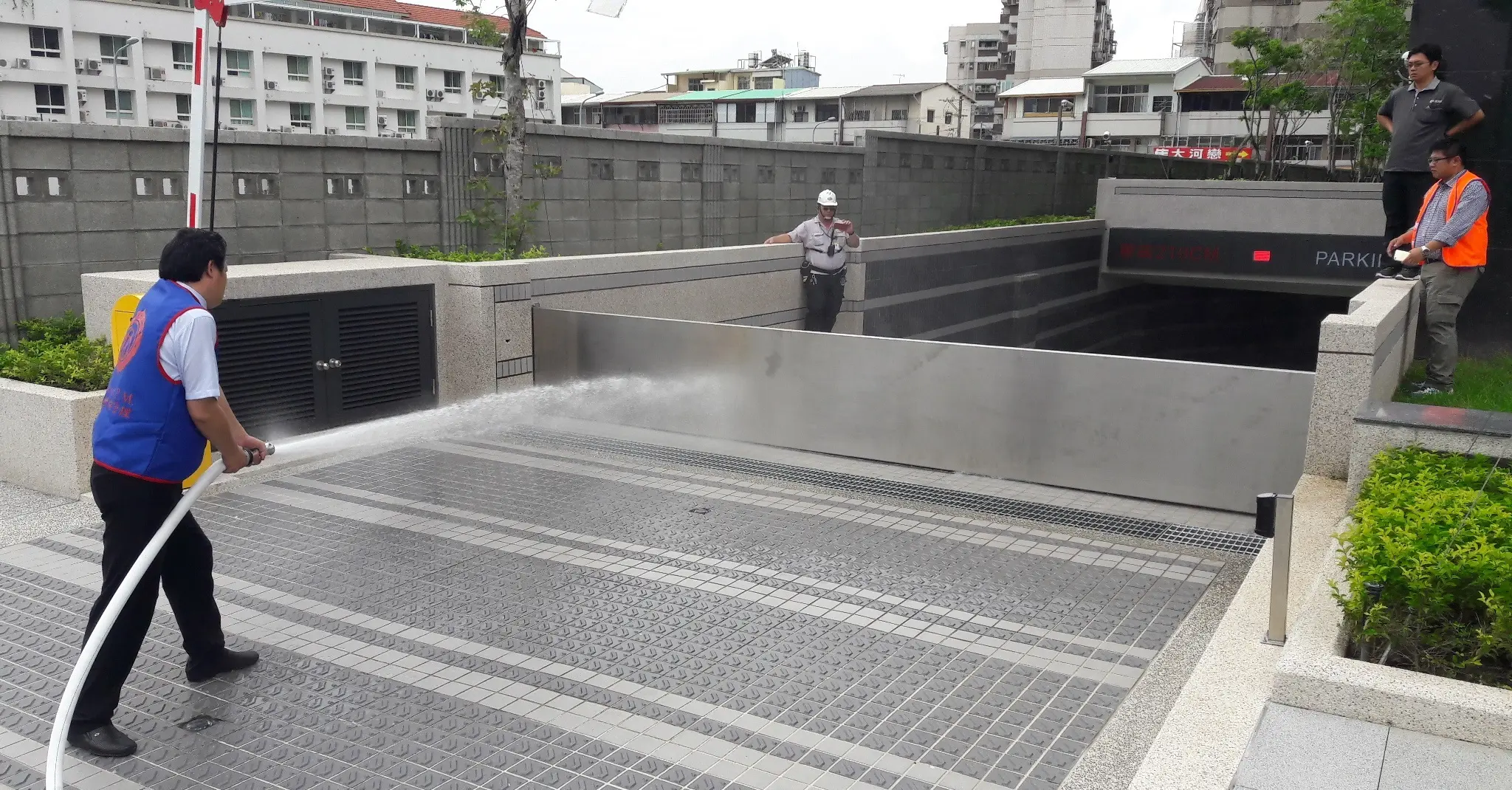 擺動式防水閘門第三方測試與驗收