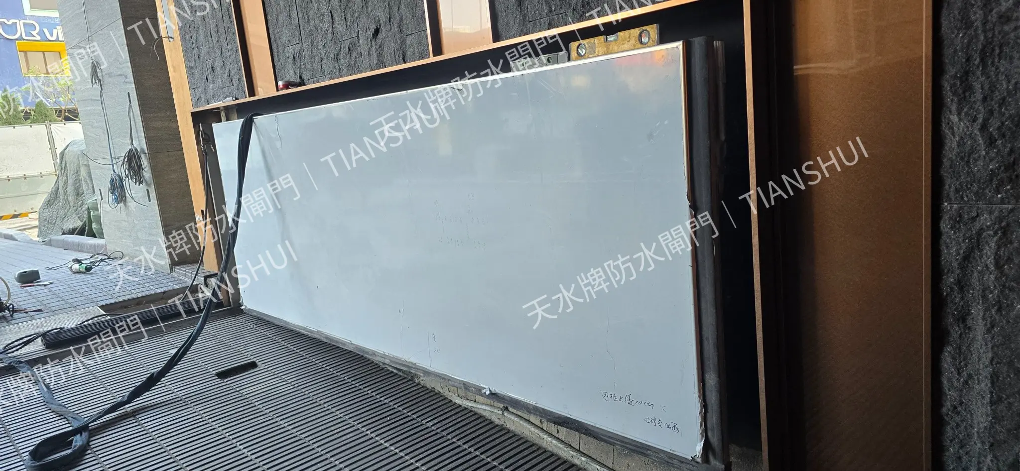 順天建設順天ONE33防水閘門工程