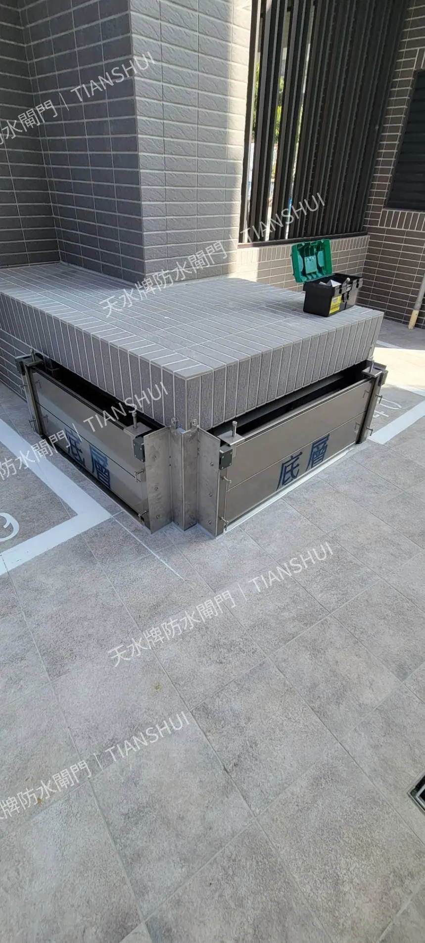 L型轉角組合式進排風口防水閘門工程案例